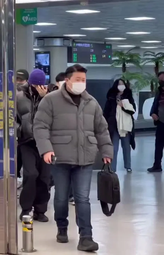 [VK][221204] MONSTA X fancam @ Airport Jeju