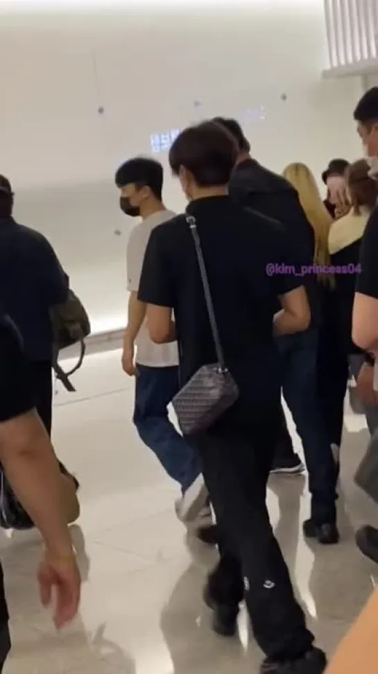 [VK][220701] MONSTA X fancam (I.M focus) @ Airport Incheon