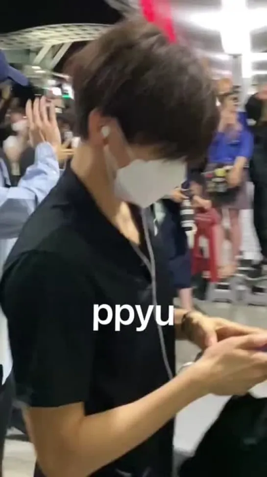 [VK][220701] MONSTA X fancam (I.M focus) @ Airport Incheon