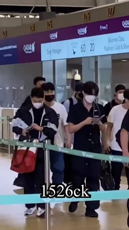 [VK][220701] MONSTA X fancam @ Airport Incheon