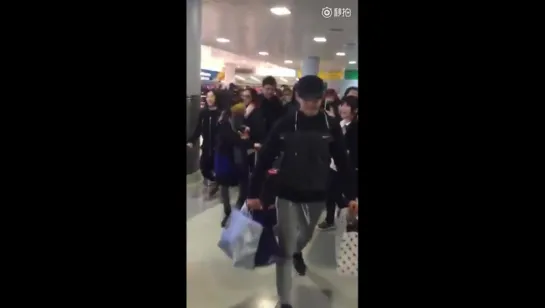 FANCAM | 160118 | Hoya at John F. Kennedy International Airport