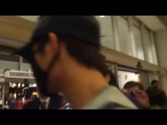 [Fancam] [131126]  Infinite London Heathrow airport