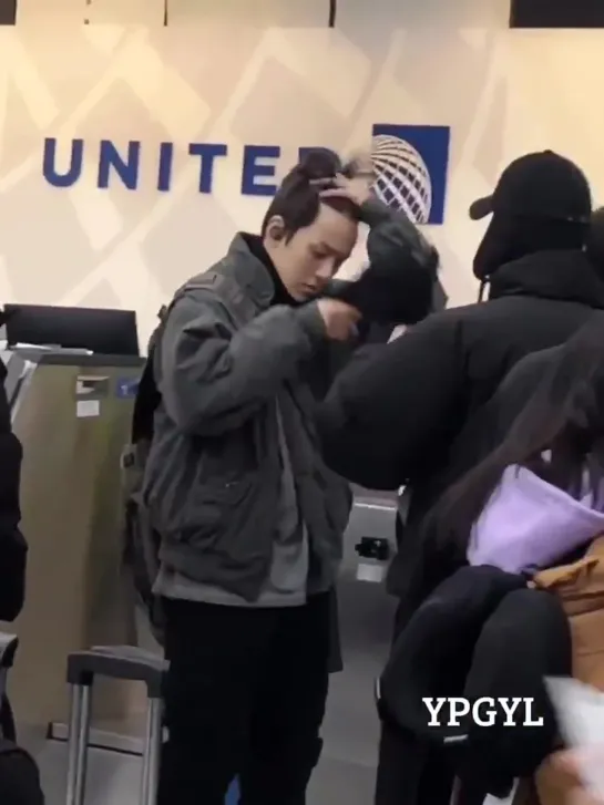 [fancam][08.12.2019] Airport O'Hare (Chicago) fly to Minneapolis