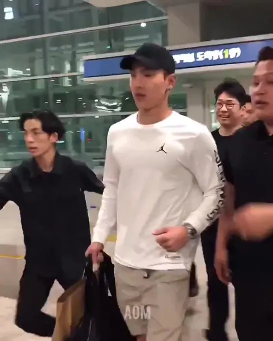 [fancam][14.08.2019] Airport LAX