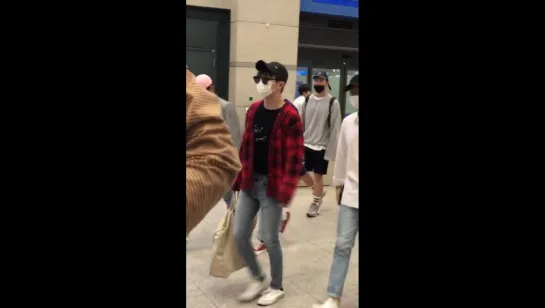 [Fancam][20.09.2017] Airport Incheon