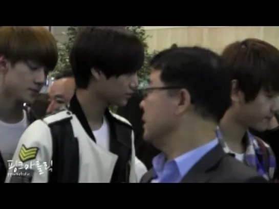 [FANCAM] 120917 EXO-K @ Gimpo Airport