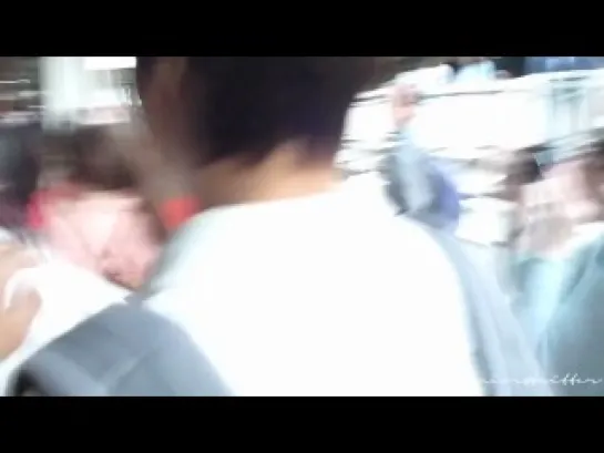 [FANCAM] 120621 EXO K Arriving in London