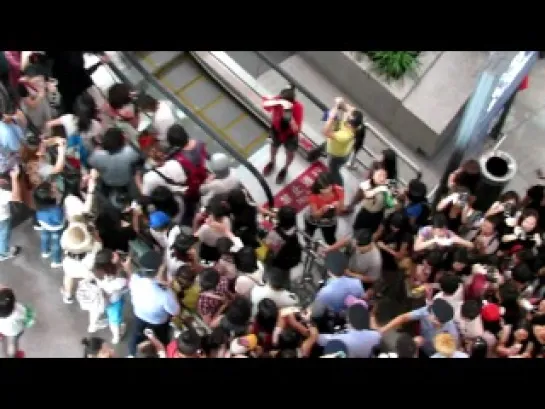 [FANCAM] 120617 EXO-M 北京接机 MVI_0064