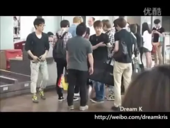 [FANCAM] 120527 EXO-M @ Incheon Airport (Kris Focus) часть 2