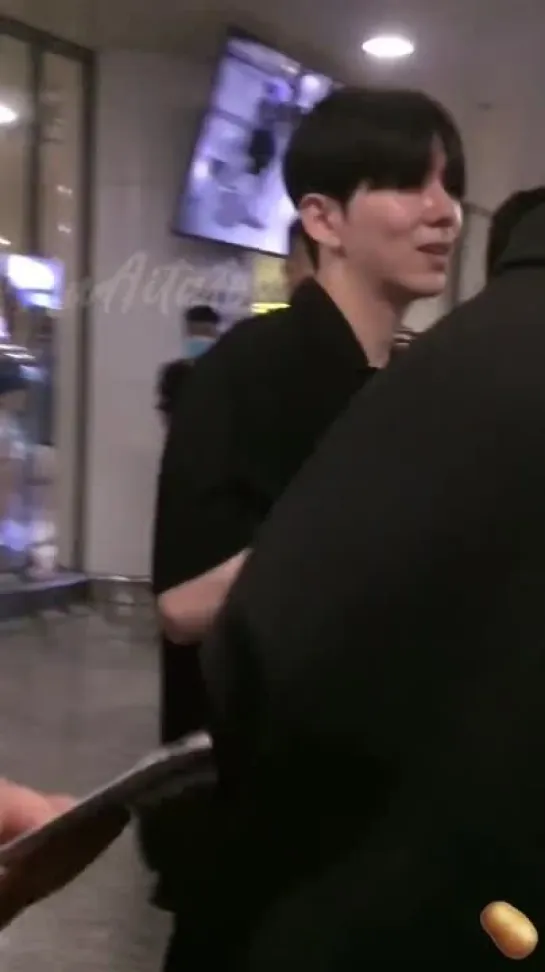 [VK][230621] MONSTA X fancam (Kihyun focus) @ Noi Bai Airport