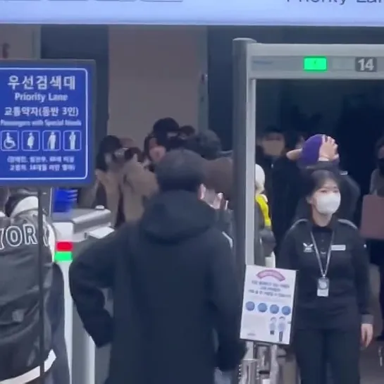 [VK][221204] MONSTA X fancam @ Gimpo Airport