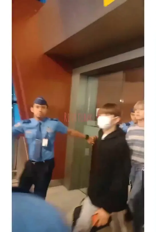 [VK][190830] MONSTA X fancam @ Soekarno Hatta Airport