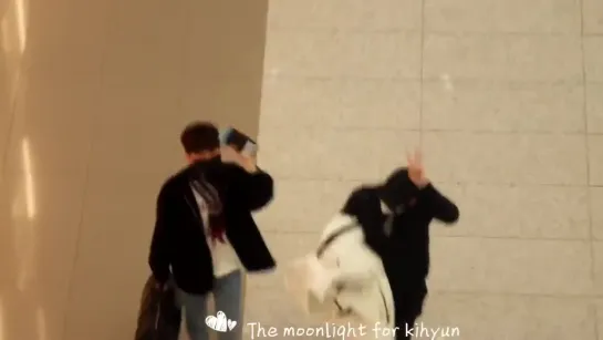 [VK][181129] MONSTA X fancam (Kihyun focus) @ Incheon Airport