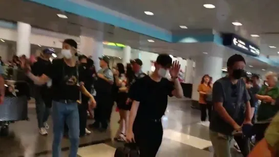 [VK][180719] MONSTA X fancam @ O'Hare Airport