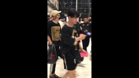 [VK][180628] MONSTA X fancam @ Bangkok Airport