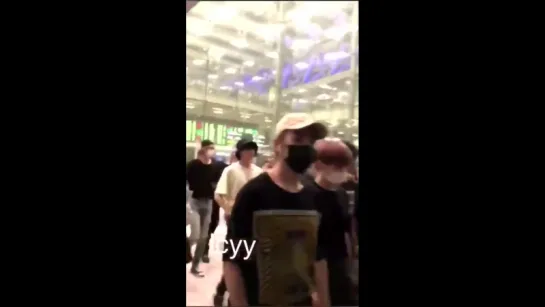 [VK][180628] MONSTA X fancam @ Bangkok Airport