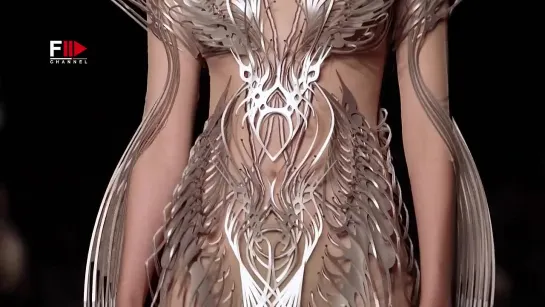 IRIS VA HERPEN Haute Couture Fall 2022 Paris - Fashion Channel