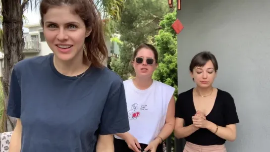 Morgan teaches Alex and Kate how to shot gun a beer   Alexandra Daddario