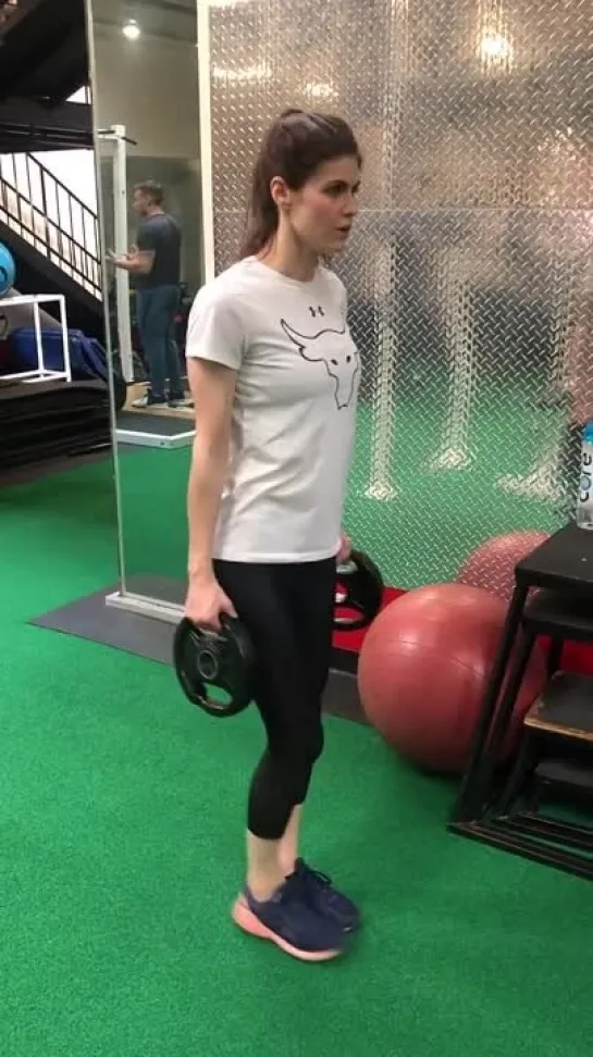 Work out with Alexandra Daddario As Many Reps As Possible   Alexandra Daddario