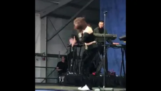 Lorde — Team (Live @ New Orleans Jazz & Heritage Festival 2017)