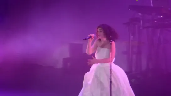 Lorde - Team (Live @ Hollywood Bowl, Los Angeles, Melodrama World Tour)