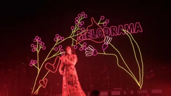 Lorde - The Louvre (Live @ Milano, Melodrama World Tour)