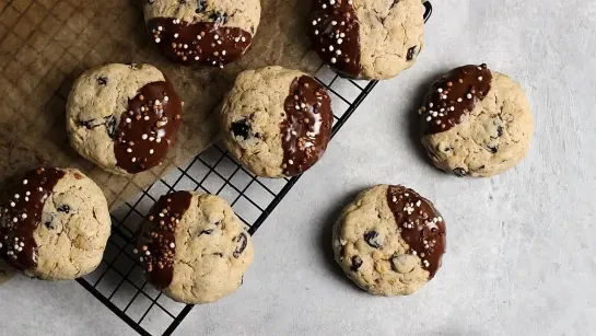 Овсяное печенье с изюмом и корицей по рецепту Джейми Оливера | Больше рецептов в группе Десертомания