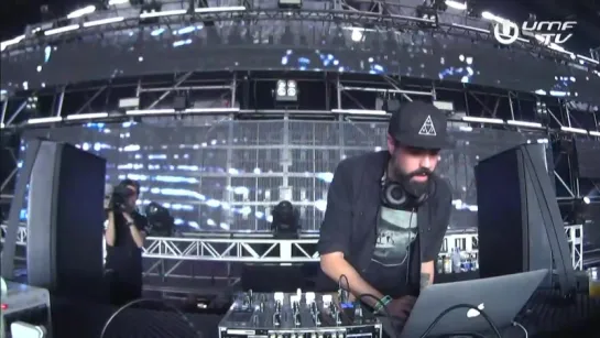 Henry Saiz - Ultra Japan 2015 - Day 3 - Resistance Stage (21/09/2015)