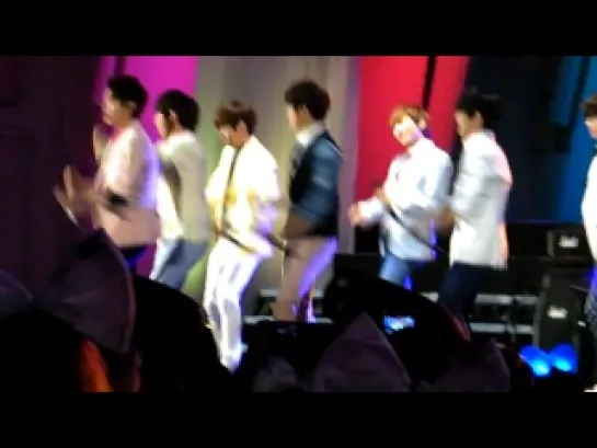 [FANCAM] 27.04.2013: BTOB -  WOW  @ KMF Hollywood Bowl (Лос-Анджелес)