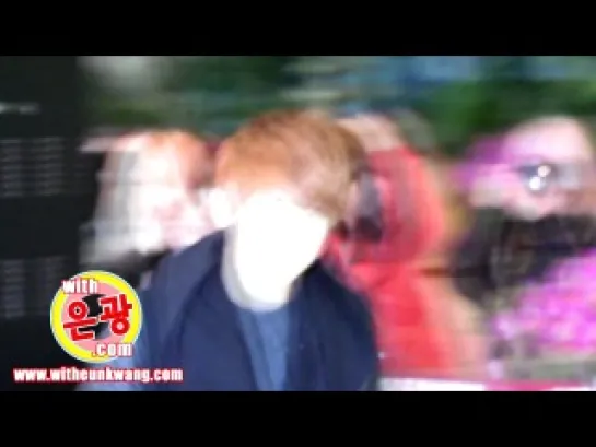 [FANCAM] 20.02.13: Ынкван @ Gimpo Airport