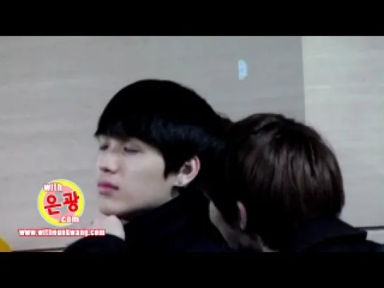 [FANCAM] 07.02.2013: BTOB: Ilhoon's Graduation Ceremony (Hanrim Multi Arts School)