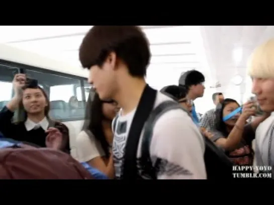 [FANCAM][12.05.22] BTOB @ Singapore Changi Airport