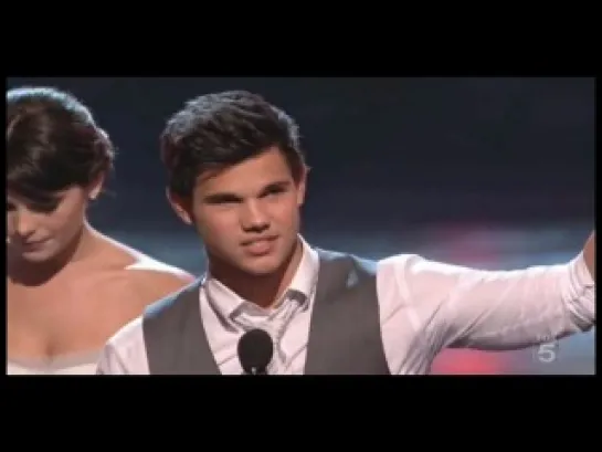 TAYLOR LAUTNER ON TV: Eat You Up, YUM YUM