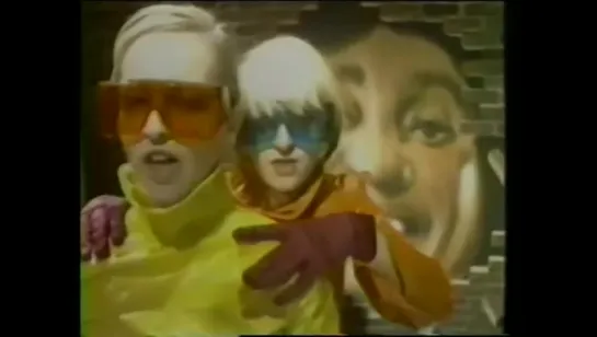 Buggles - Living In The Plastic Age