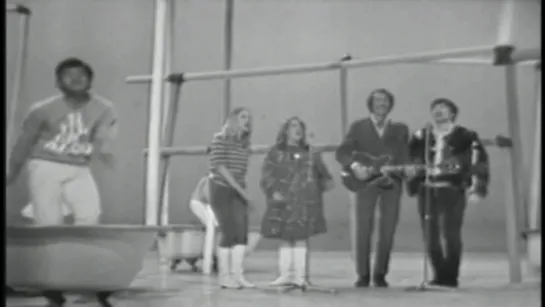 The Mamas & The Papas - California Dreamin'