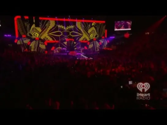 «S&M» на «iHeartRadio Music Festival»