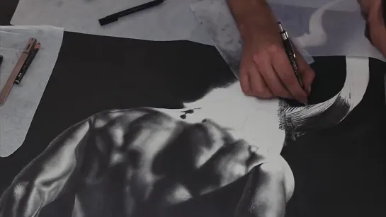 Pencil drawing time lapse – 'In Its Grip' by Jono Dry