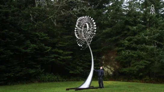 These Kinetic Sculptures Hypnotize You