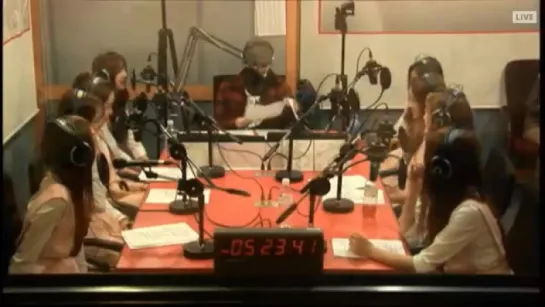 151021 러블리즈 Lovelyz @ Arirang Radio Super K-Pop with DJ Sam Carter