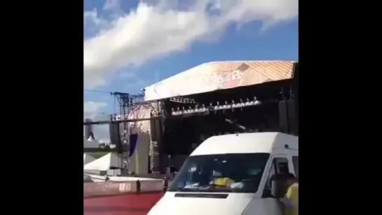 Eminem rehearsing Mosh - Lollapalooza 2016