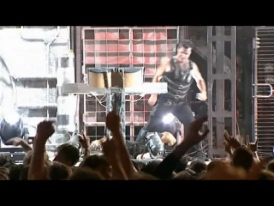 Rammstein-Feuer Frei! live from Volkerball