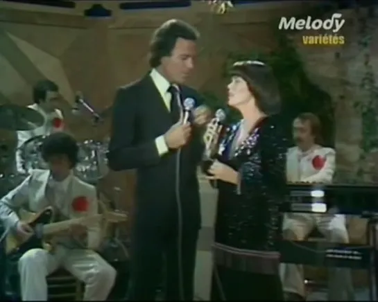 JULIO IGLESIAS & MIREILLE MATHIEU- El Amor (La Tendresse) 1981