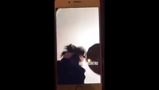 170206 deantrbl ig live - dean playing with his hair