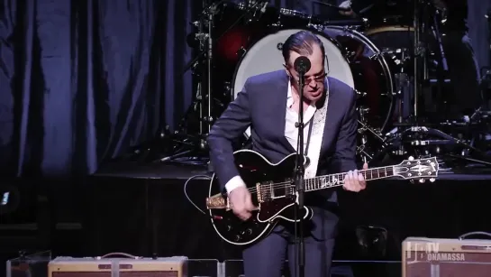 Joe Bonamassa (Official - Drive - Live at the Sydney Opera House)