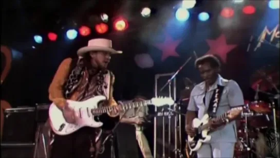 Stevie Ray Vaughan with Johnny Copeland - Tin Pan Alley (aka Roughest Place In Town) (Live at Montreux Jazz Festival 1985)