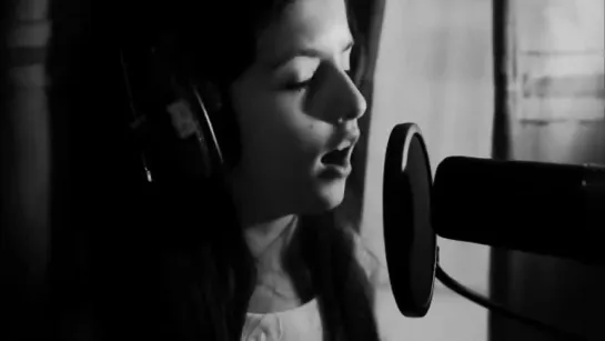 033 Angelina Jordan Singing Diva (I Put A Spell On You)