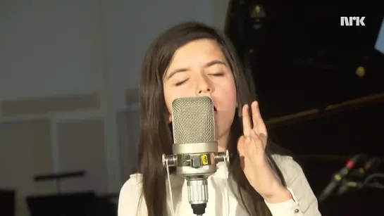 031 Angelina Jordan Singing Diva (Back to Black) Cover