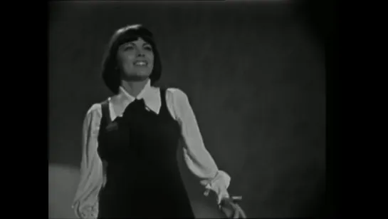 Mireille Mathieu ♫ Comme deux trains dans la nuit