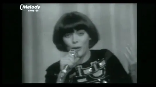 Mireille Mathieu ♫ J'étais si jeune