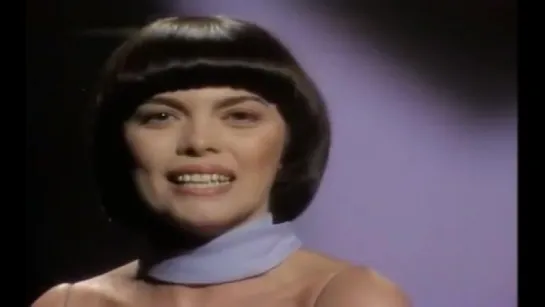 Mireille Mathieu ♫ Ein romantischer Mann ♪ 1979